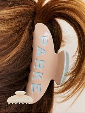 PARKE Cupcake Claw Clip